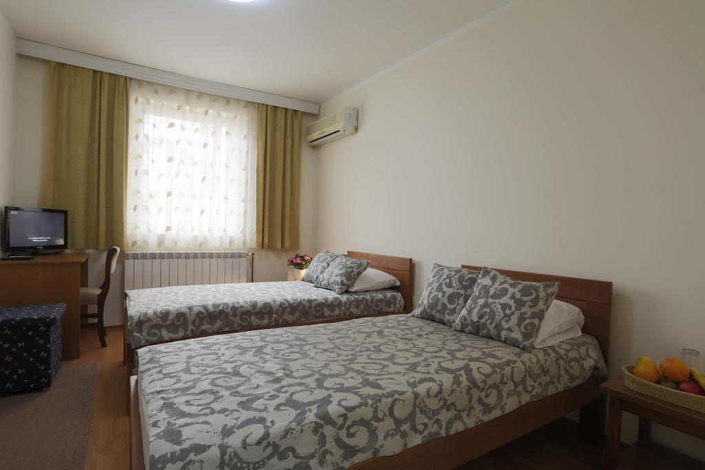 Accommodation Tara 베오그라드 외부 사진